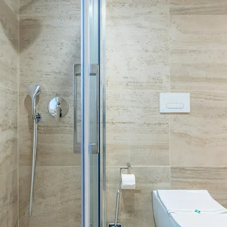 Lägenhet Luminoso Di Design In Centro