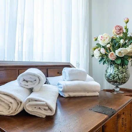 Lägenhet Luminoso Di Design In Centro *